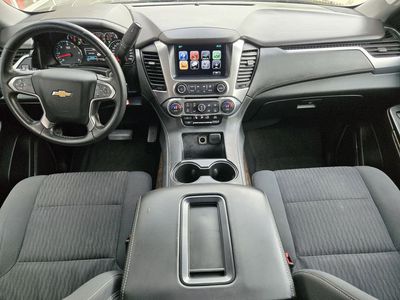 2018 Chevrolet Suburban — photo 17 view