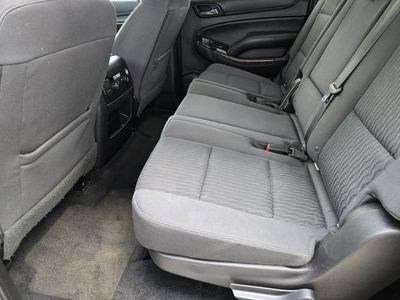 2018 Chevrolet Suburban — photo 18 view