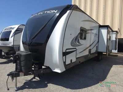 2021 Grand Design Reflection — rear three-quarter view
