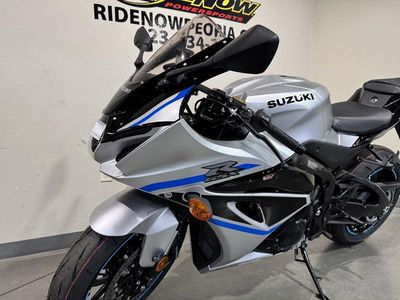 2025 Suzuki GSX-R1000 — photo 9 view