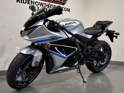 2025 Suzuki GSX-R1000 — side profile view