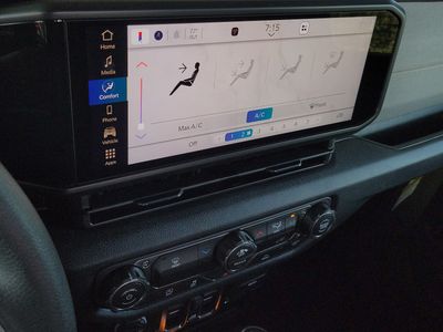 2026 Jeep Wrangler — photo 29 view