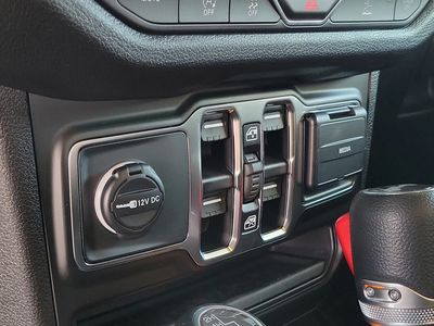 2026 Jeep Wrangler — photo 15 view