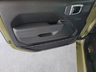 2026 Jeep Wrangler — photo 14 view