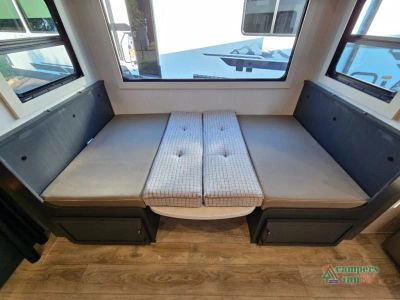2027 Forest River RV Surveyor Legend — photo 29 view