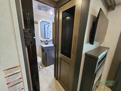 2027 Forest River RV Surveyor Legend — photo 22 view