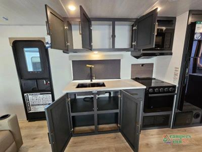 2027 Forest River RV Surveyor Legend — photo 17 view