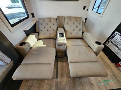 2027 Forest River RV Surveyor Legend — photo 31 view