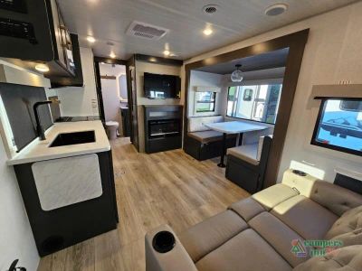 2027 Forest River RV Surveyor Legend — photo 9 view