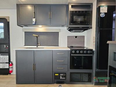 2027 Forest River RV Surveyor Legend — photo 15 view