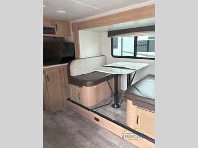2021 Winnebago Industries Towables Micro Minnie — photo 7 view