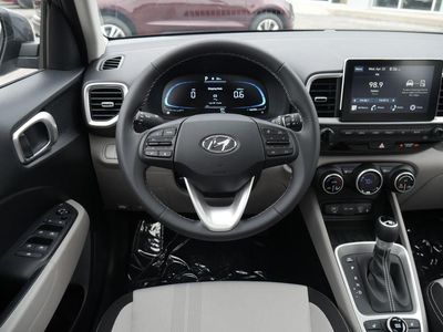 2026 Hyundai Venue — photo 33 view