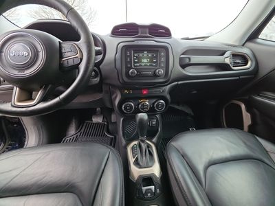 2017 Jeep Renegade — photo 13 view