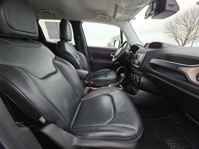 2017 Jeep Renegade — photo 15 view