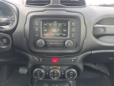 2017 Jeep Renegade — photo 11 view