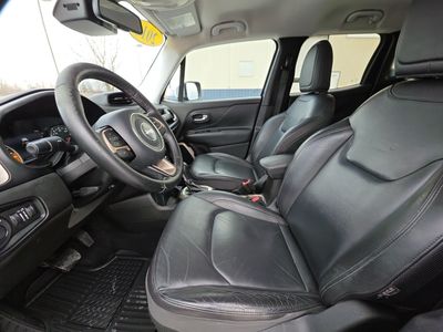 2017 Jeep Renegade — photo 9 view