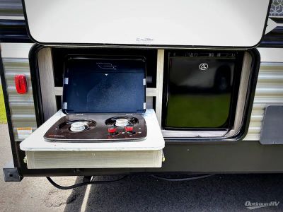 2022 Dutchmen Coleman Lantern — photo 17 view