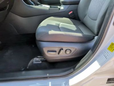 2025 Toyota RAV4 Hybrid - Photo 16