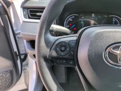 2025 Toyota RAV4 Hybrid - Photo 18