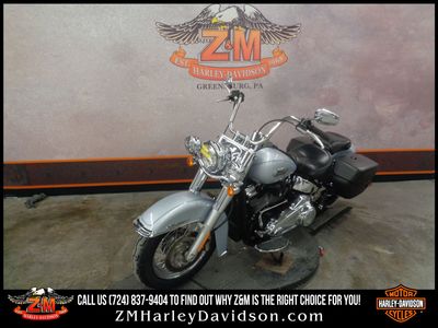 2023 Harley-Davidson Heritage Classic 114 — side profile view