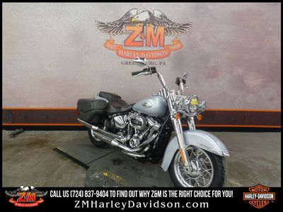 2023 Harley-Davidson Heritage Classic 114 FLHCS in Atlas Silver Metallic (Chrome Finish) — front three-quarter view