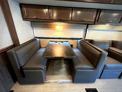 2022 Winnebago Adventurer — photo 13 view