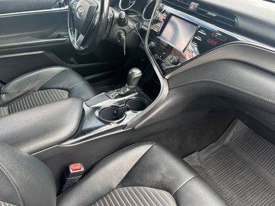 2019 Toyota Camry - Photo 15