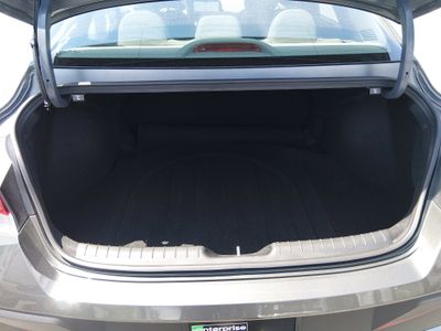 2024 Hyundai Elantra — photo 11 view