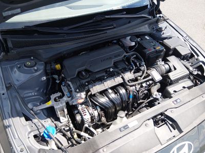 2024 Hyundai Elantra — photo 9 view