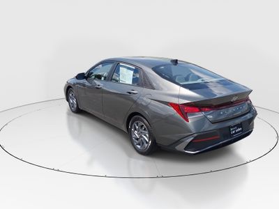 2024 Hyundai Elantra — detail view