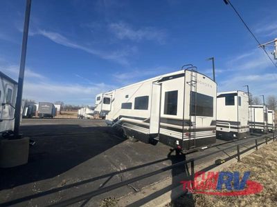 2026 Heartland Bighorn — photo 7 view