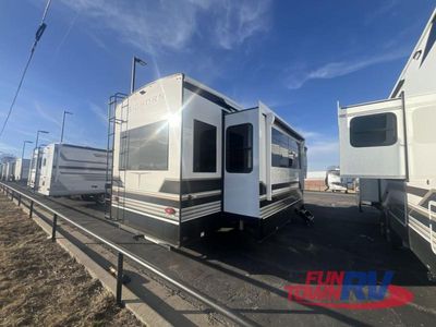 2026 Heartland Bighorn — photo 9 view