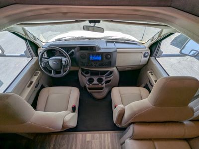2024 Thor Motor Coach Four Winds — photo 19 view