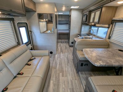 2024 Thor Motor Coach Four Winds — photo 20 view