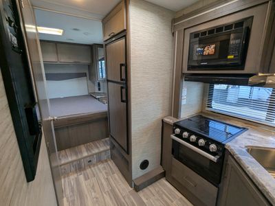 2024 Thor Motor Coach Four Winds — photo 22 view