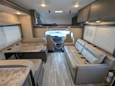 2024 Thor Motor Coach Four Winds — photo 11 view