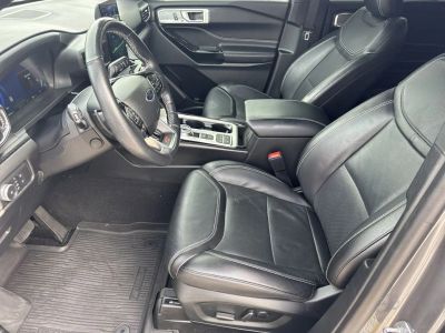 2022 Ford Explorer — photo 8 view