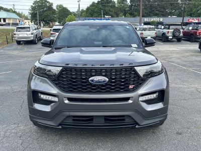 2022 Ford Explorer — side profile view