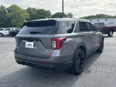 2022 Ford Explorer — photo 7 view