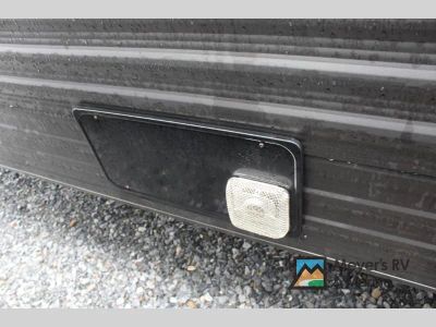 2019 Prime Time RV Avenger - Photo 18