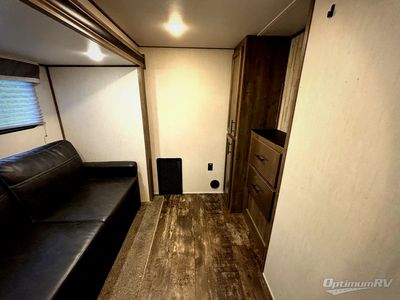2022 Forest River Sabre — photo 18 view
