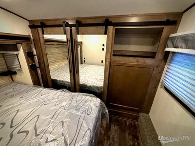 2022 Forest River Sabre — photo 9 view