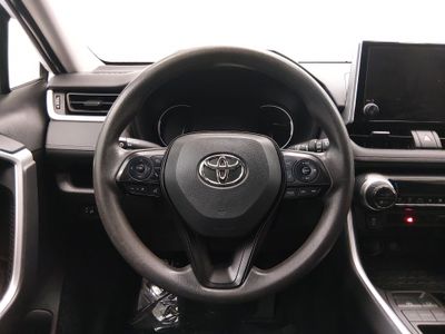 2023 Toyota RAV4 - Photo 12