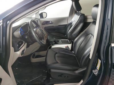 2024 Chrysler Pacifica — photo 21 view