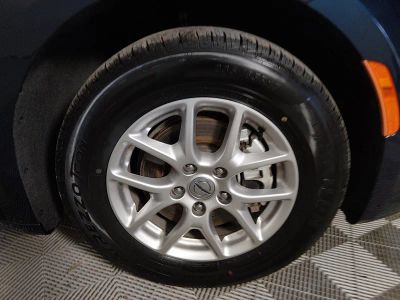 2024 Chrysler Pacifica — photo 10 view