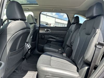 2025 Kia Sorento — photo 24 view