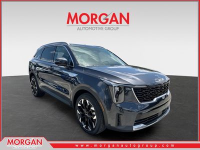 2025 Kia Sorento SX in Panthera Metal — front three-quarter view