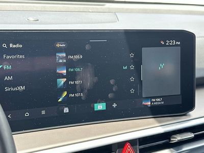 2025 Kia Sorento — photo 12 view