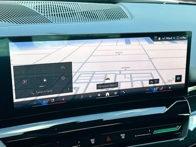 2026 BMW 5 Series — photo 12 view