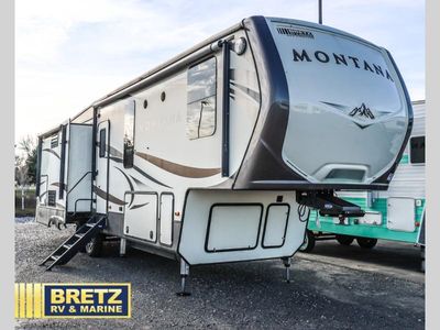 2017 Keystone RV Montana — front three-quarter view